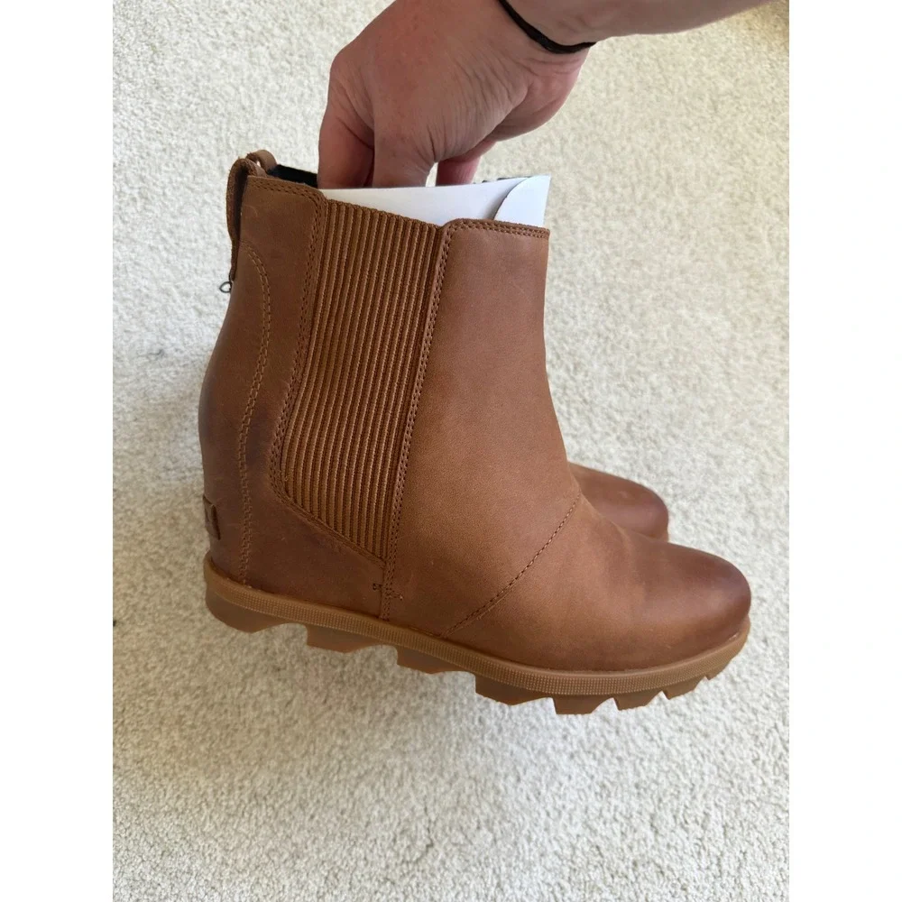 SOREL Joan Rhapsody Chelsea Wedge Boots Velvet Tan‎ Waterproof Leather Womens 9